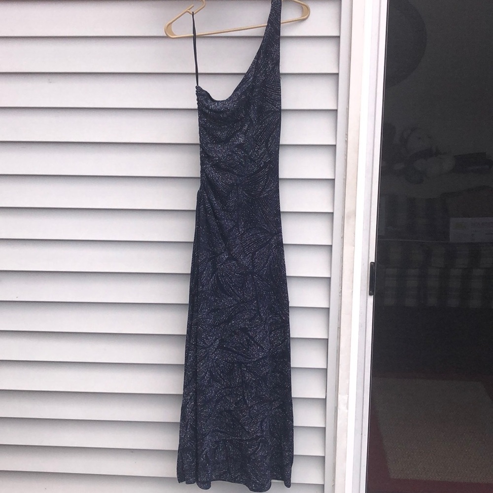 Over the shoulder dress